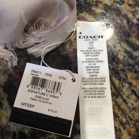 NWT Coach Signature C wrap - Picture 5 of 5